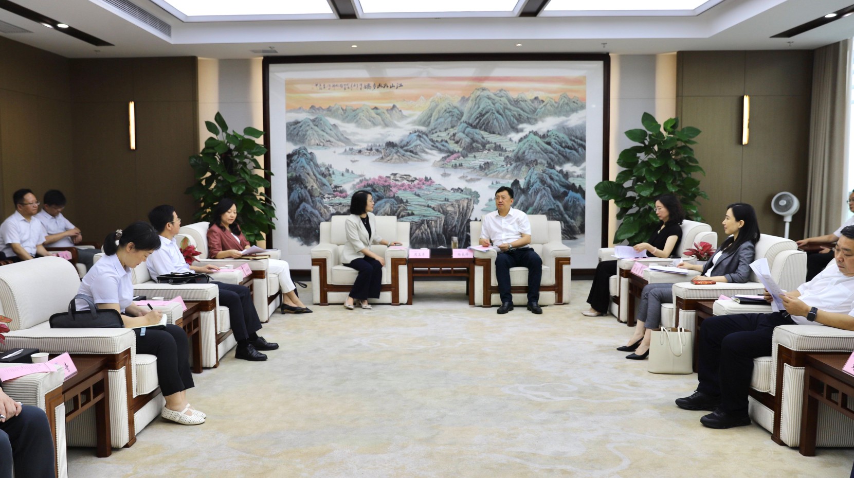 1(新).jpg 365英国上市(集团)有限公司-Official website
